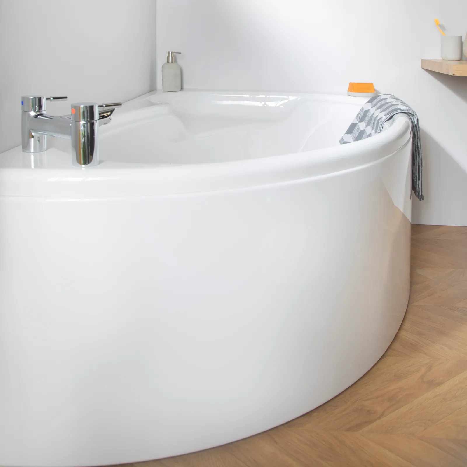 Dove Single Ended Left Hand Bath with Legs 1550x950mm LH in White Gloss - photograph 2