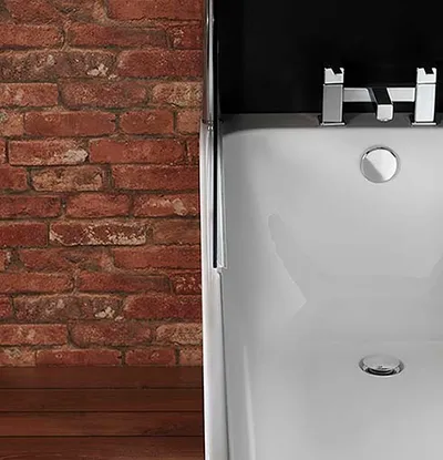 PROFILE Single Ended Bath with Legs 1500x700mm in White Gloss - photograph 2